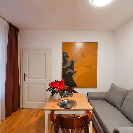 Romantic Apartment Prague Near Charles Bridge מראה חיצוני תמונה