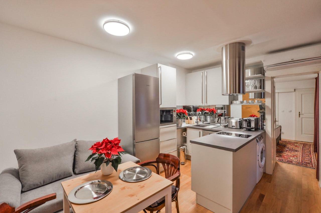 Romantic Apartment Prague Near Charles Bridge מראה חיצוני תמונה