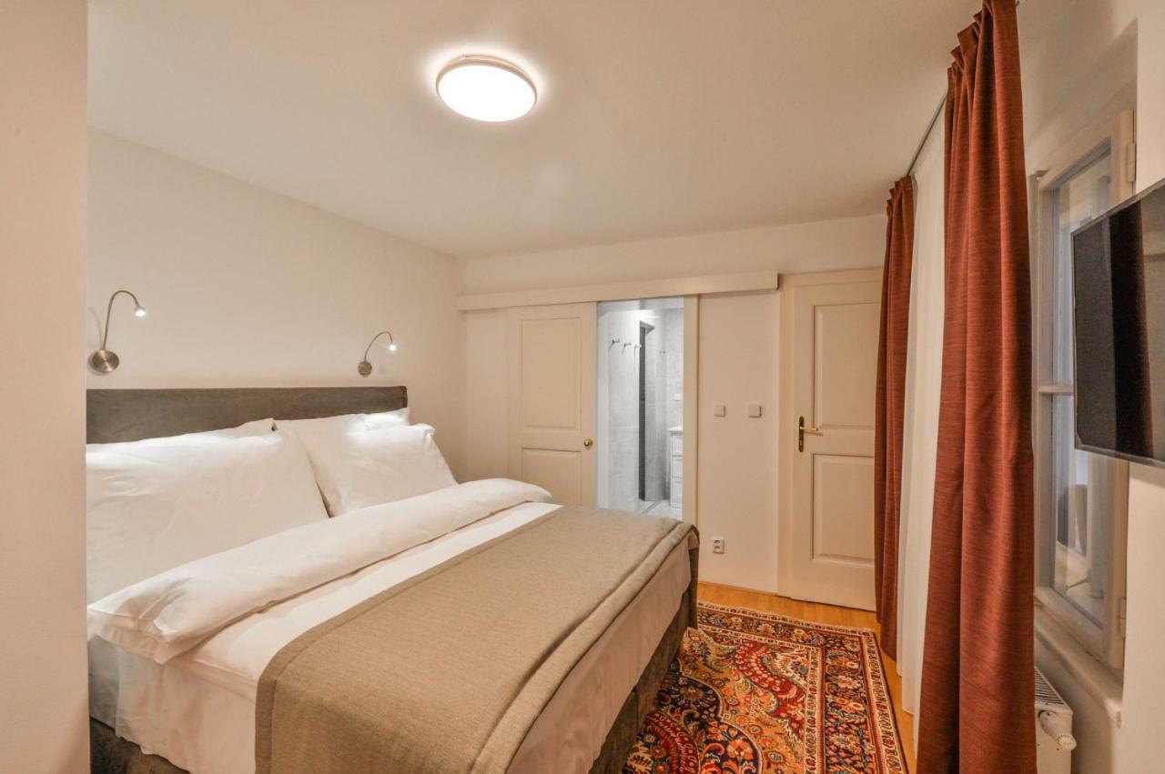 Romantic Apartment Prague Near Charles Bridge מראה חיצוני תמונה